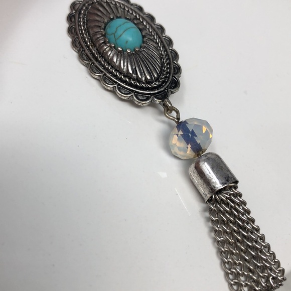 Shyanne Layered Necklace with Turquoise Color Stones Concha Style Southwestern - Picture 8 of 9